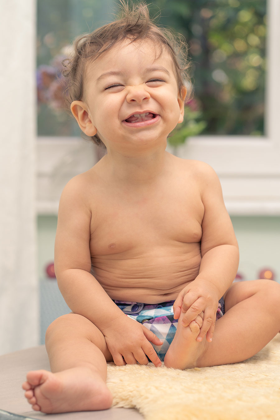 baby-mit-windel-titel Baby mit Stoffwindel von frau mittag, Hamburg